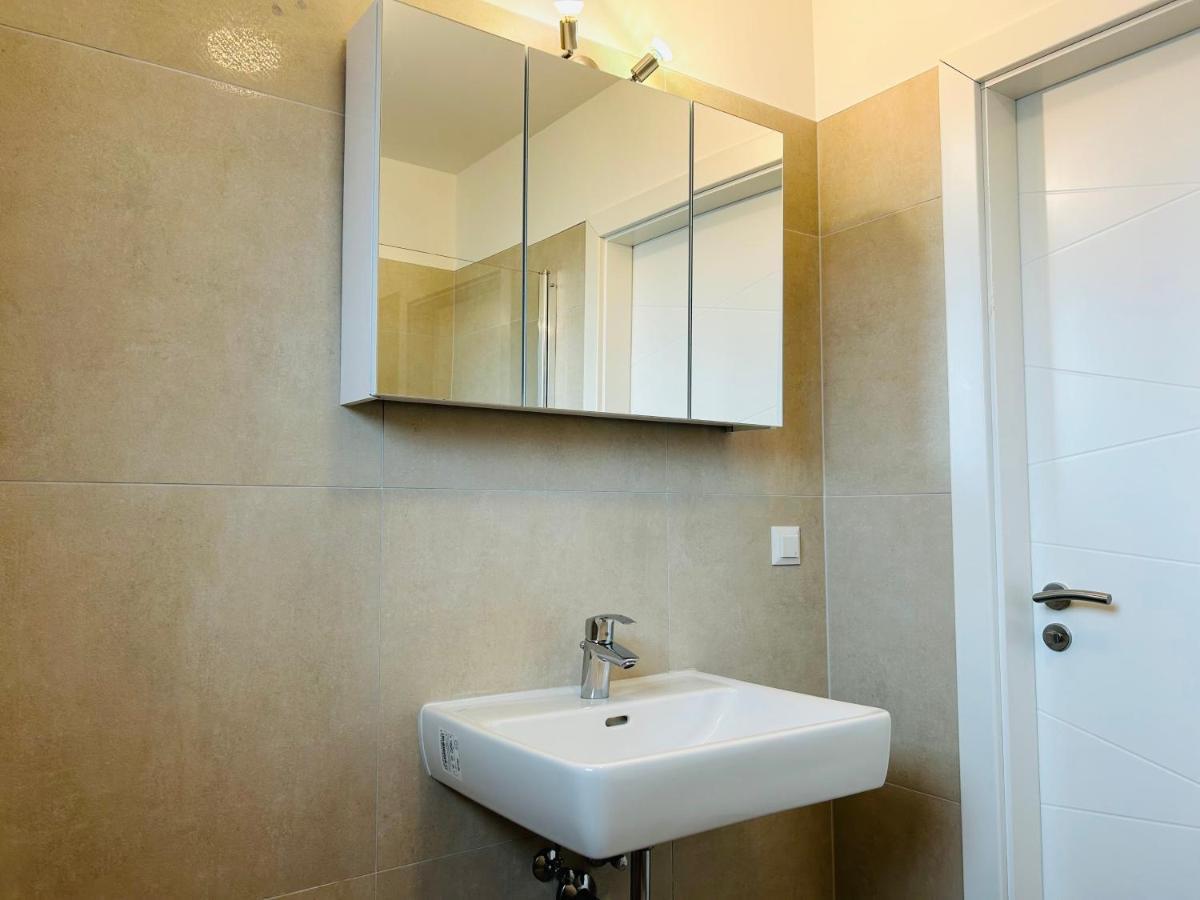 Garden - Free Parking - Modern Apartman Bécs Kültér fotó
